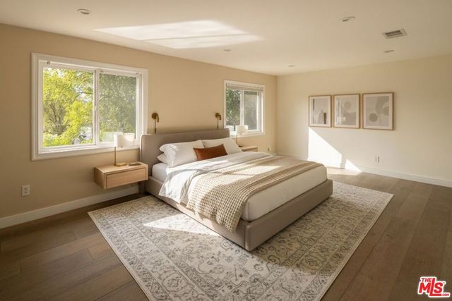 4833 Dunman Avenue, Woodland Hills, CA 91364