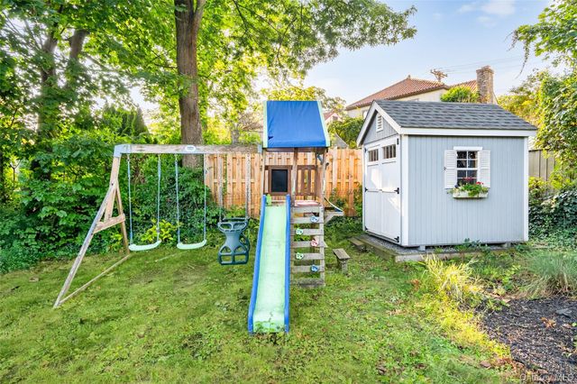 33 Smith Avenue, White Plains, NY 10605