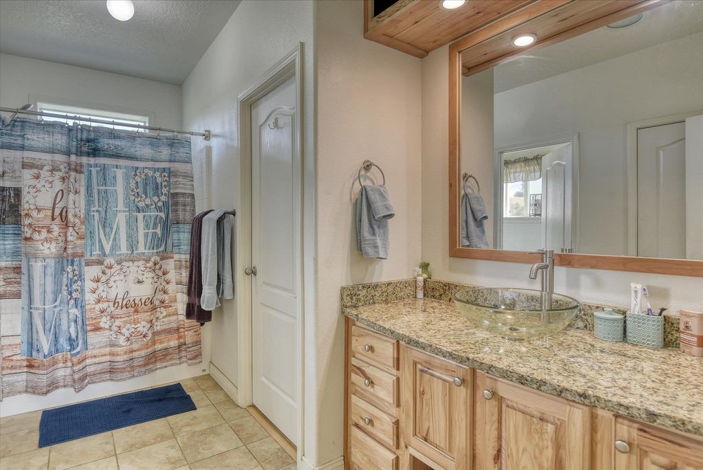 27120 E Blanchard Loop, Newport, WA 99156 photo 18