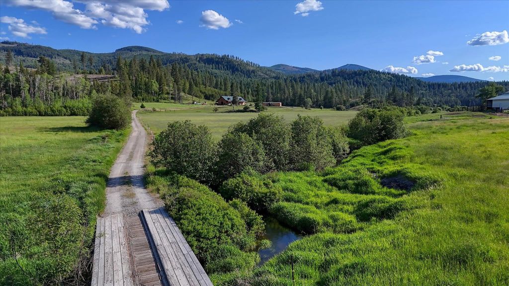 27120 E Blanchard Loop, Newport, WA 99156 photo 3