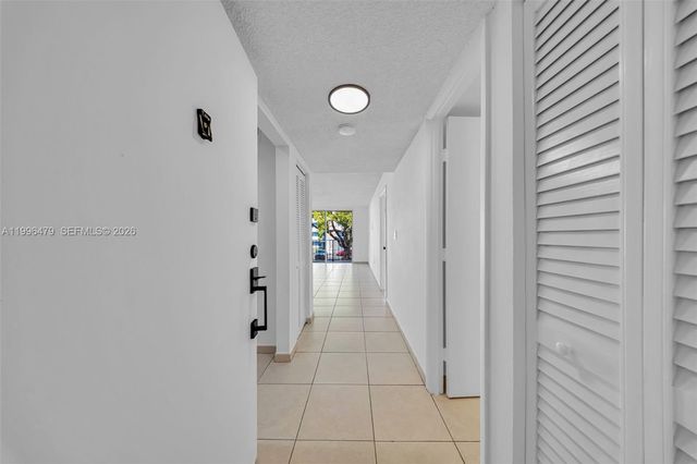 9360 Fontainebleau Blvd 208, Miami, FL 33172