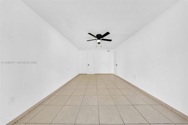 9360 Fontainebleau Blvd 208, Miami, FL 33172