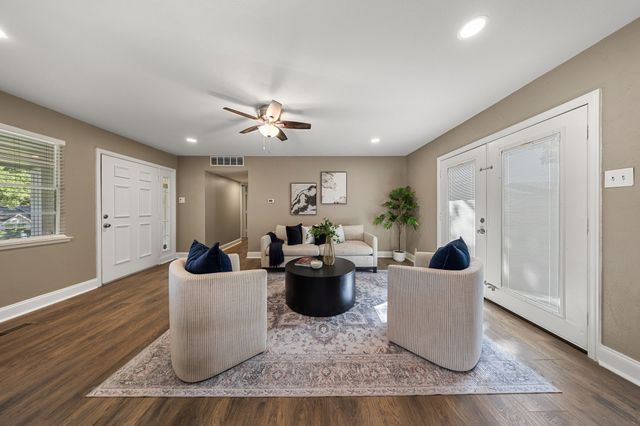 9735 Queenswood Lane, Dallas, TX 75238