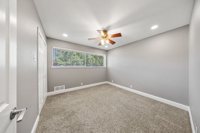 9735 Queenswood Lane, Dallas, TX 75238