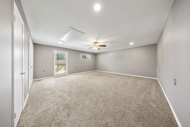 9735 Queenswood Lane, Dallas, TX 75238
