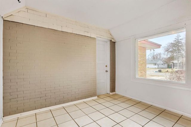 5932 Hampshire Avenue N, Crystal, MN 55428