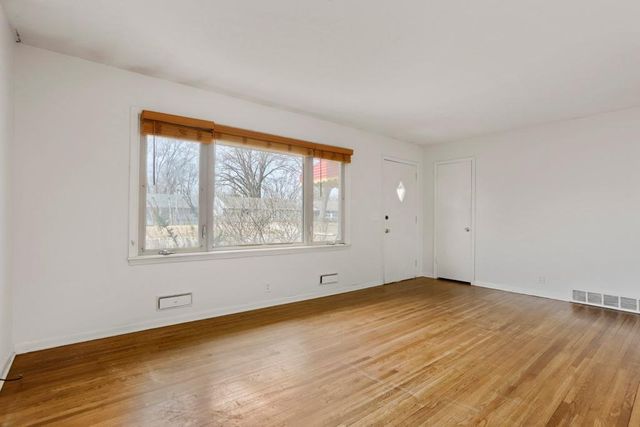 5932 Hampshire Avenue N, Crystal, MN 55428