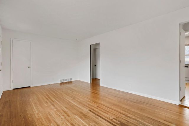 5932 Hampshire Avenue N, Crystal, MN 55428