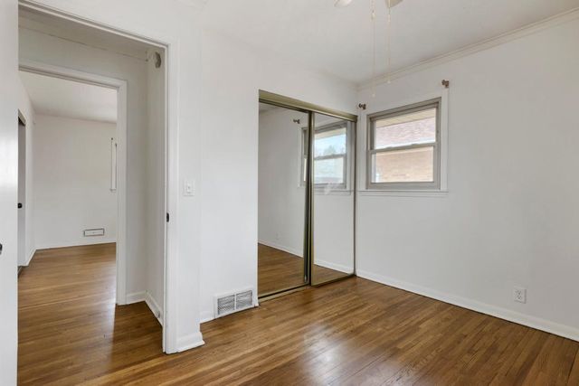 5932 Hampshire Avenue N, Crystal, MN 55428