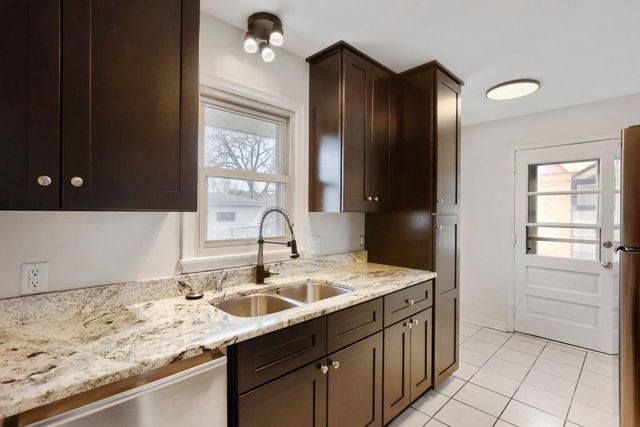 5932 Hampshire Avenue N, Crystal, MN 55428