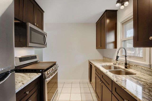 5932 Hampshire Avenue N, Crystal, MN 55428