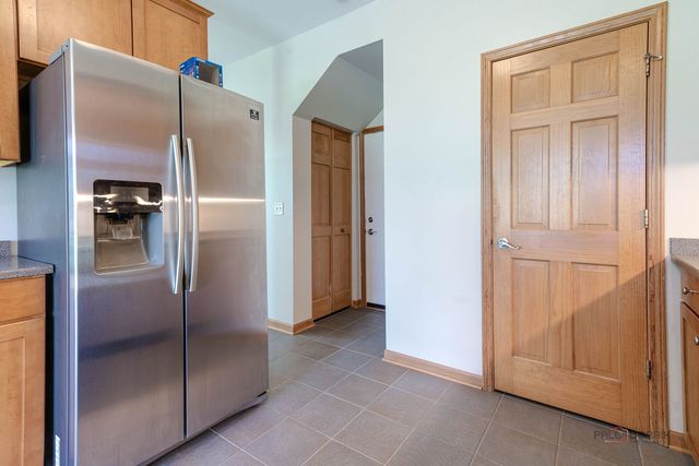 2636 Pondview Drive, Algonquin, IL 60102
