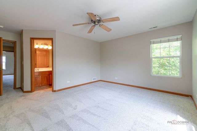 2636 Pondview Drive, Algonquin, IL 60102