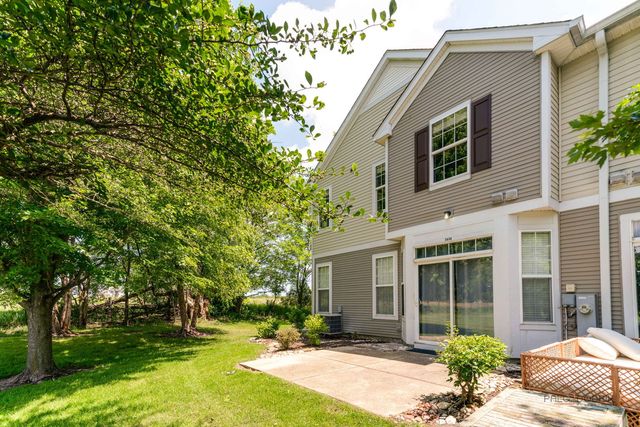 2636 Pondview Drive, Algonquin, IL 60102