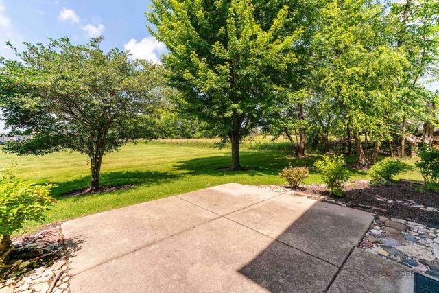 2636 Pondview Drive, Algonquin, IL 60102