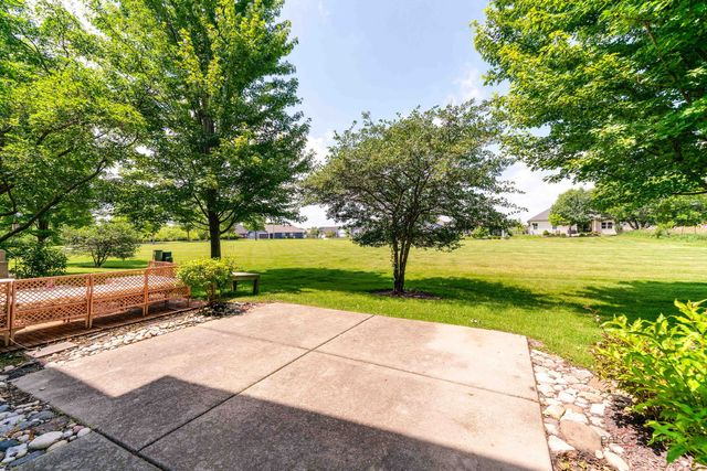 2636 Pondview Drive, Algonquin, IL 60102