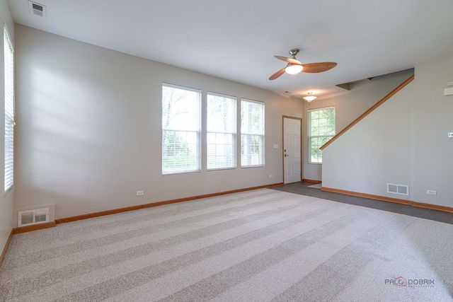 2636 Pondview Drive, Algonquin, IL 60102