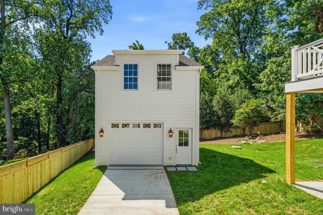 3111 CIRCLE HILL RD, Alexandria, VA 22305