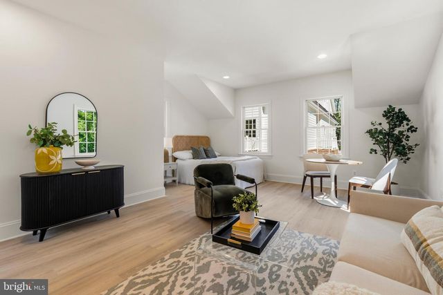 3111 CIRCLE HILL RD, Alexandria, VA 22305