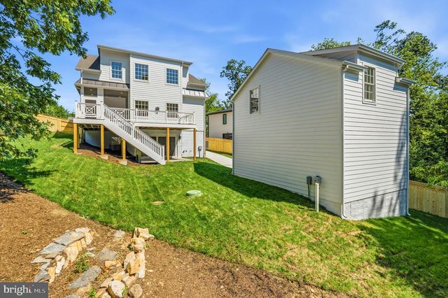3111 CIRCLE HILL RD, Alexandria, VA 22305