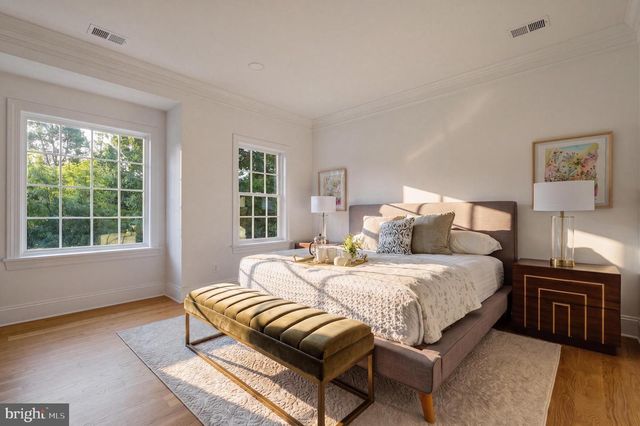 3111 CIRCLE HILL RD, Alexandria, VA 22305