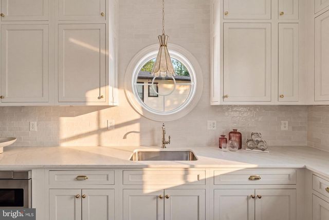 3111 CIRCLE HILL RD, Alexandria, VA 22305