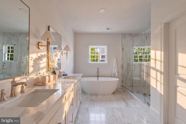 3111 CIRCLE HILL RD, Alexandria, VA 22305