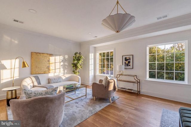 3111 CIRCLE HILL RD, Alexandria, VA 22305