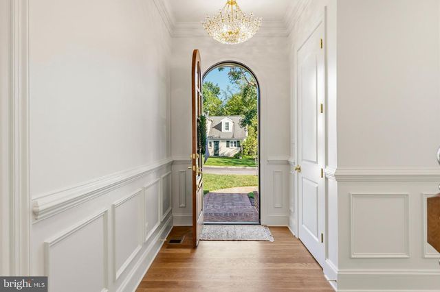 3111 CIRCLE HILL RD, Alexandria, VA 22305