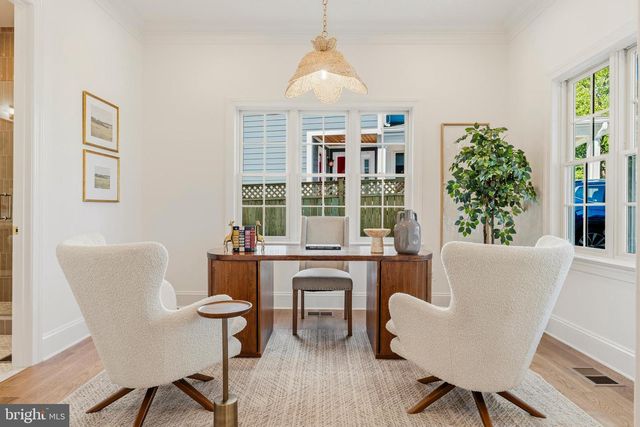 3111 CIRCLE HILL RD, Alexandria, VA 22305