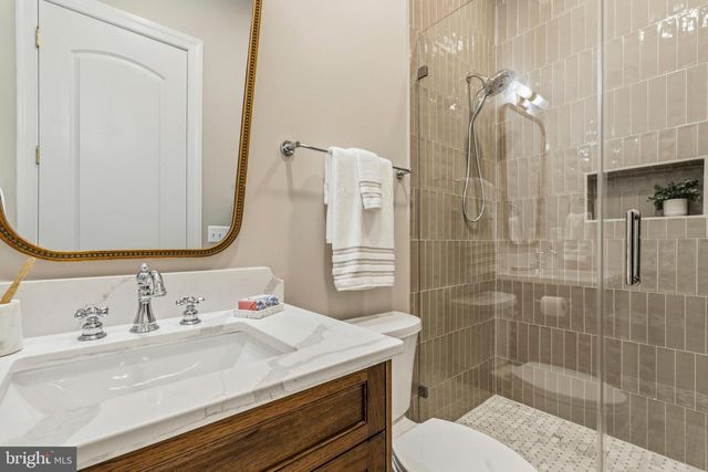 3111 CIRCLE HILL RD, Alexandria, VA 22305