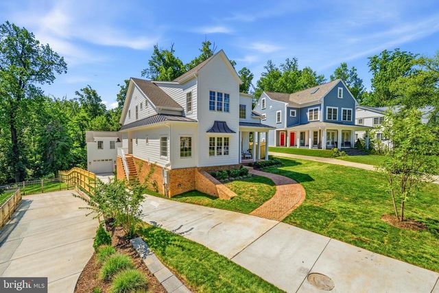 3111 CIRCLE HILL RD, Alexandria, VA 22305