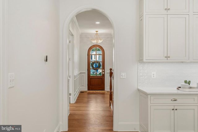 3111 CIRCLE HILL RD, Alexandria, VA 22305