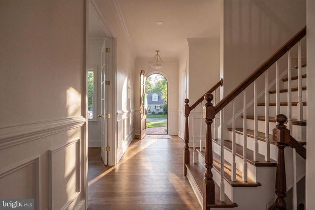 3111 CIRCLE HILL RD, Alexandria, VA 22305