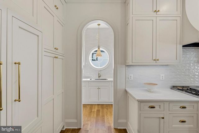 3111 CIRCLE HILL RD, Alexandria, VA 22305
