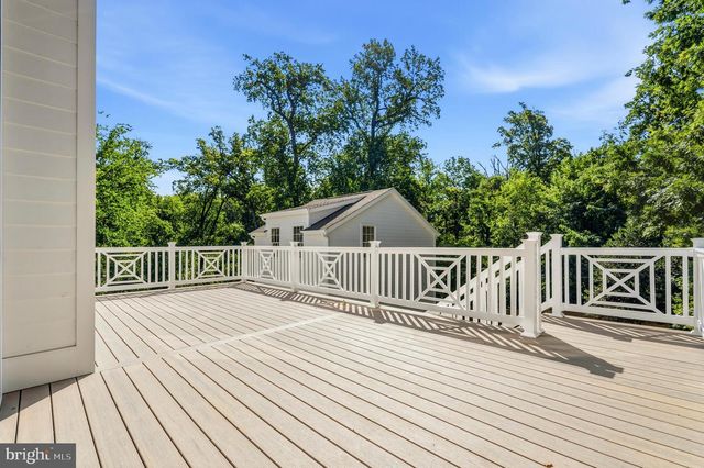 3111 CIRCLE HILL RD, Alexandria, VA 22305