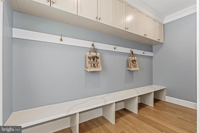 3111 CIRCLE HILL RD, Alexandria, VA 22305