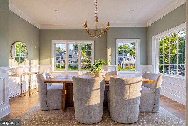 3111 CIRCLE HILL RD, Alexandria, VA 22305