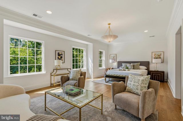 3111 CIRCLE HILL RD, Alexandria, VA 22305