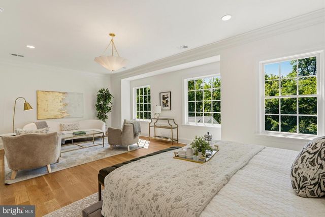 3111 CIRCLE HILL RD, Alexandria, VA 22305