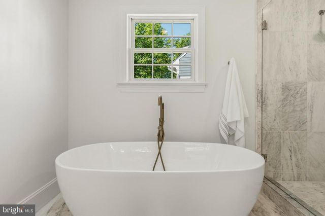 3111 CIRCLE HILL RD, Alexandria, VA 22305