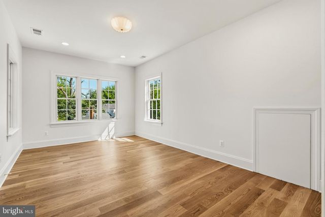 3111 CIRCLE HILL RD, Alexandria, VA 22305