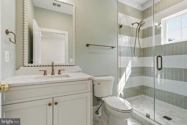 3111 CIRCLE HILL RD, Alexandria, VA 22305