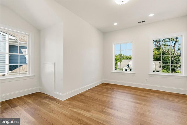 3111 CIRCLE HILL RD, Alexandria, VA 22305