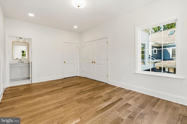 3111 CIRCLE HILL RD, Alexandria, VA 22305