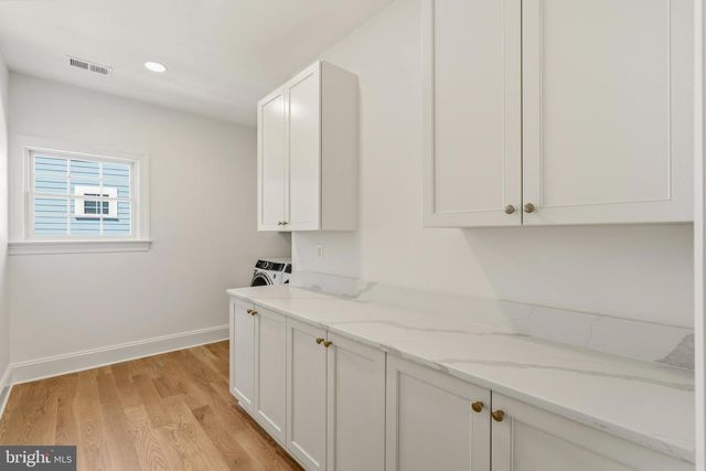 3111 CIRCLE HILL RD, Alexandria, VA 22305