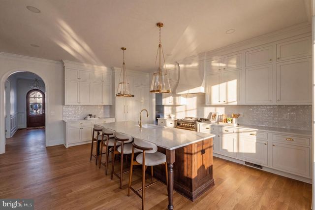 3111 CIRCLE HILL RD, Alexandria, VA 22305