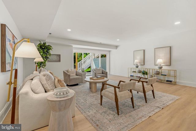 3111 CIRCLE HILL RD, Alexandria, VA 22305