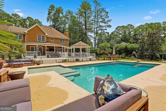 1106 Montclair Drive, Peachtree City, GA 30269
