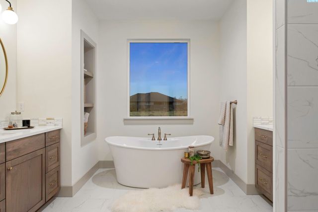 12712 Blackfoot Dr, Pasco, WA 99301